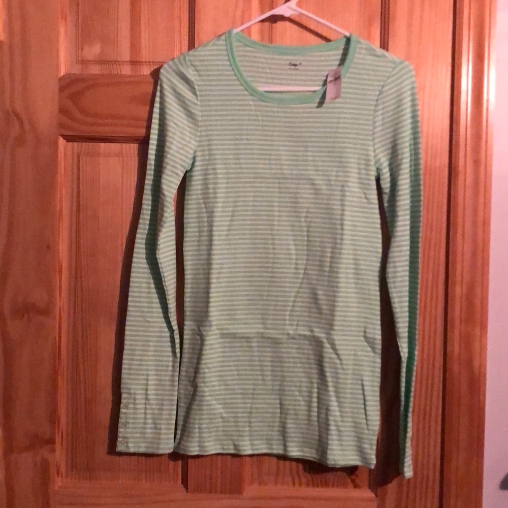 Gap long sleeved T